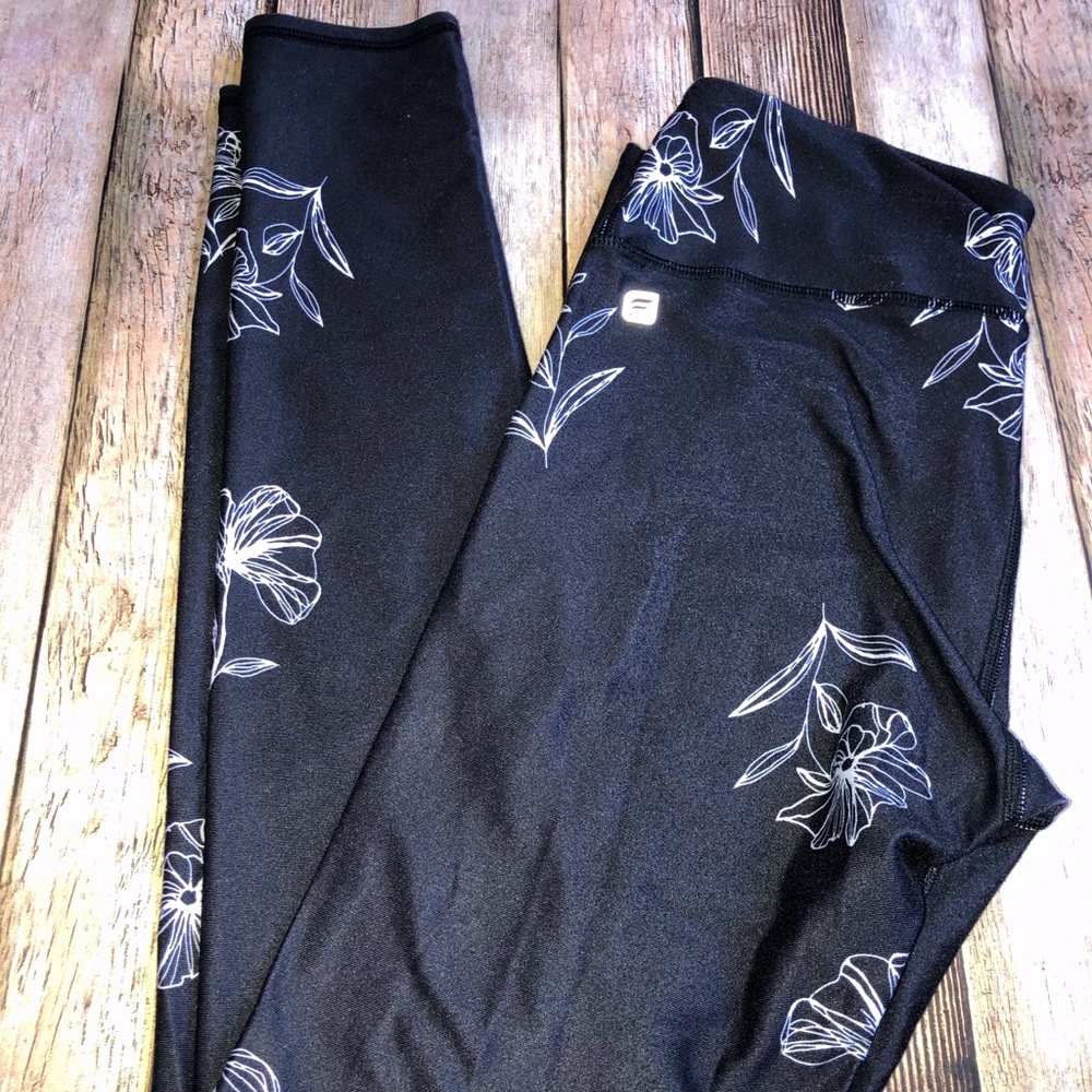 FABLETICS Floral Print B/W Legging
